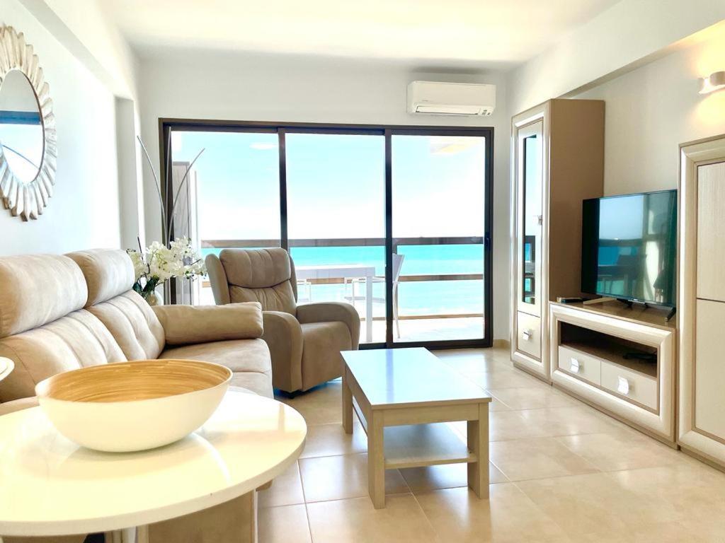 Calpemar 8 Sea View First Line Arenal Beach Экстерьер фото